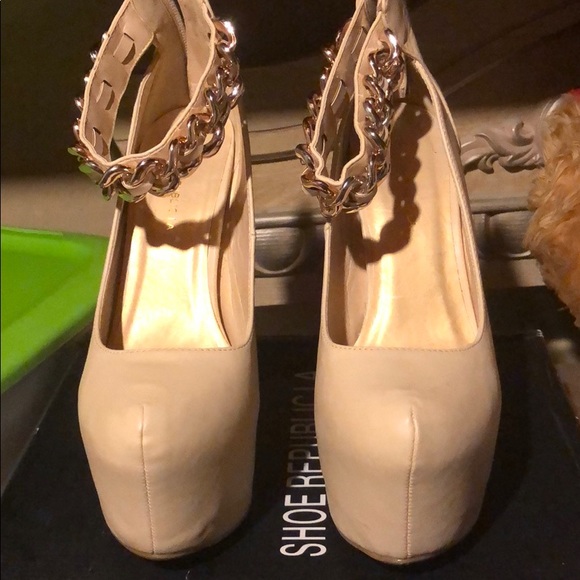 Heels - Picture 1 of 6